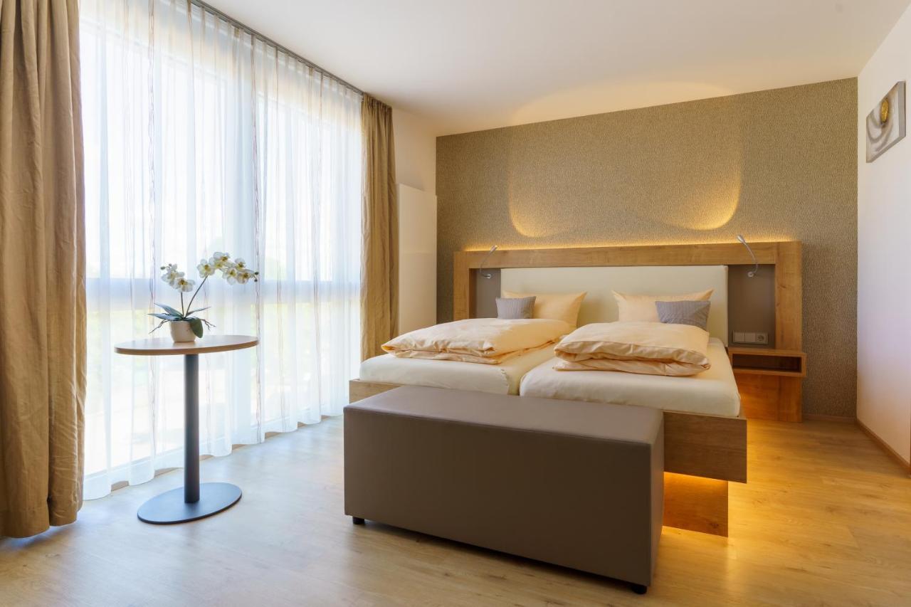 Hotel Rosenstein Heubach  Екстер'єр фото