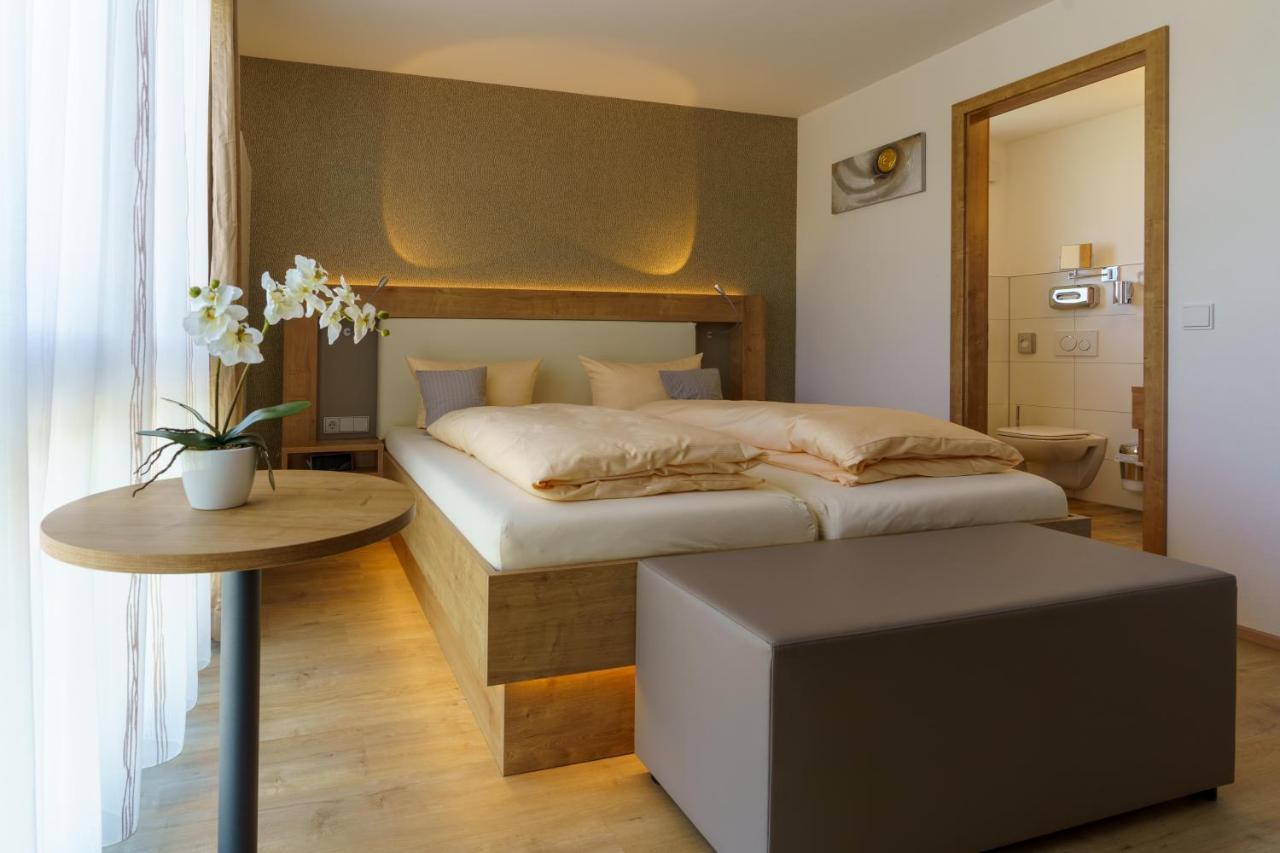 Hotel Rosenstein Heubach  Екстер'єр фото