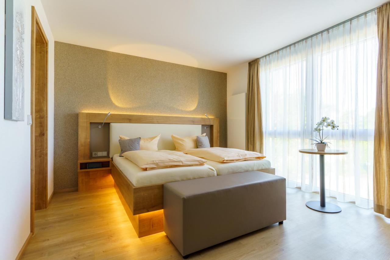 Hotel Rosenstein Heubach  Екстер'єр фото
