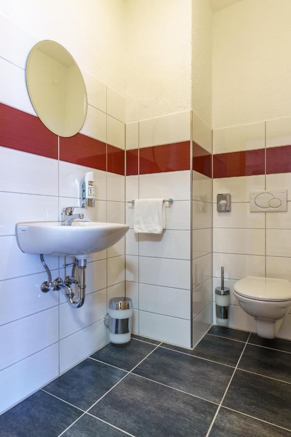 Hotel Rosenstein Heubach  Екстер'єр фото