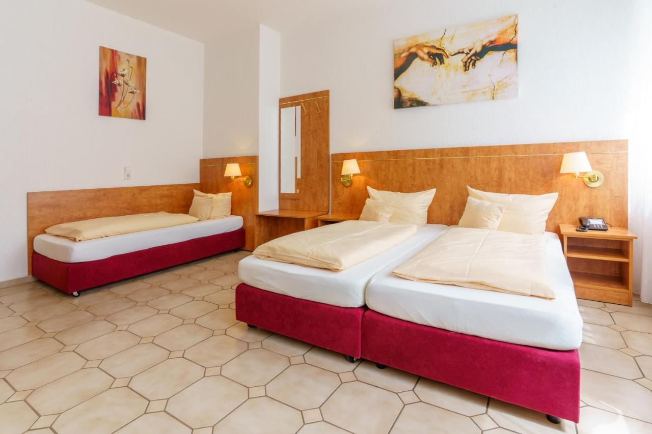 Hotel Rosenstein Heubach  Екстер'єр фото